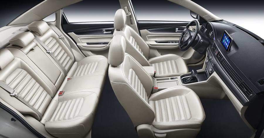 Интерьер Dongfeng Joyear S50 2017 года  (фото 5 из 18)